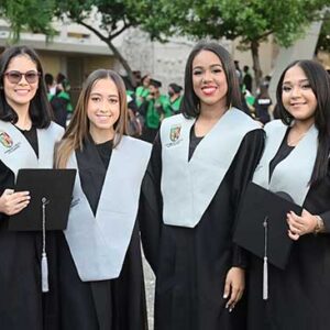 María Palomino, Paola Abreu, Paola Rosario y Eliana Marcelo