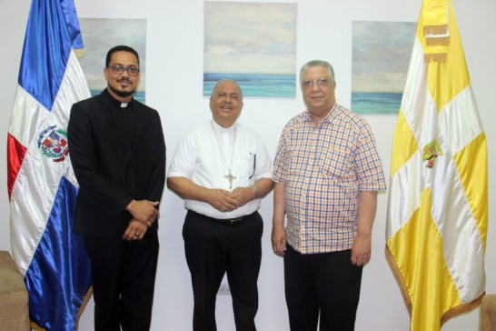 Rvdo. Padre Rafael Santana, mon sr y Tatis