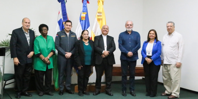 Policia nacional y UCSD firman convenio para elevar la educacion de los agentes6