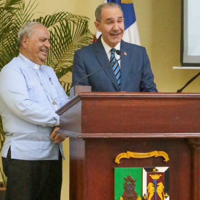 Monseñor Dr. Ramón Benito Ángeles Fernández, Franklin García Fermín