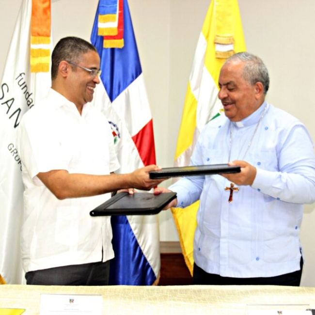 UCSD y FUNDOSA firman acuerdo para la insercion de nuevos profesionales al mundo laboral-5