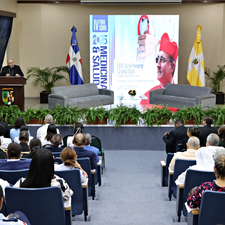 02 Cardenal Daniel Fernando Sturla, arzobispo de Montevideo, Uruguay. 4° Foro de Medicina y Salud en la UCSD