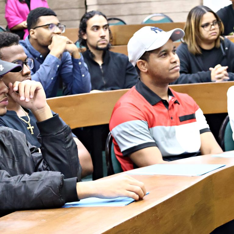 Estudiantes nueva carrera técnica UCSD Talendig