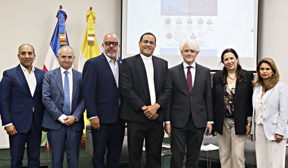 PORTADA 2025.05.02 - NP UCSD reúne expertos para evaluar retos éticos de la IA en el Derecho