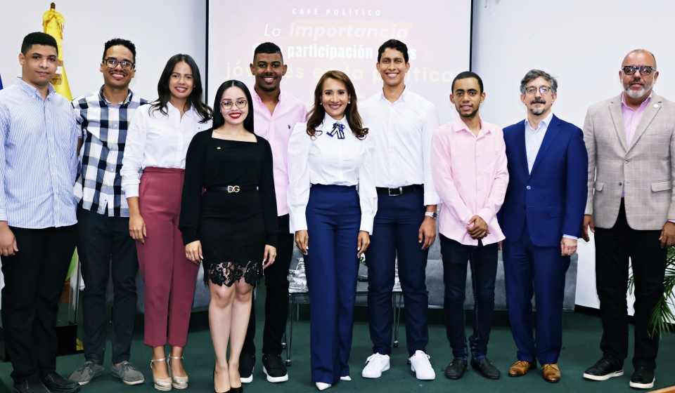 PORTADA NP UCSD incentiva participación juvenil en política con charla Café Político